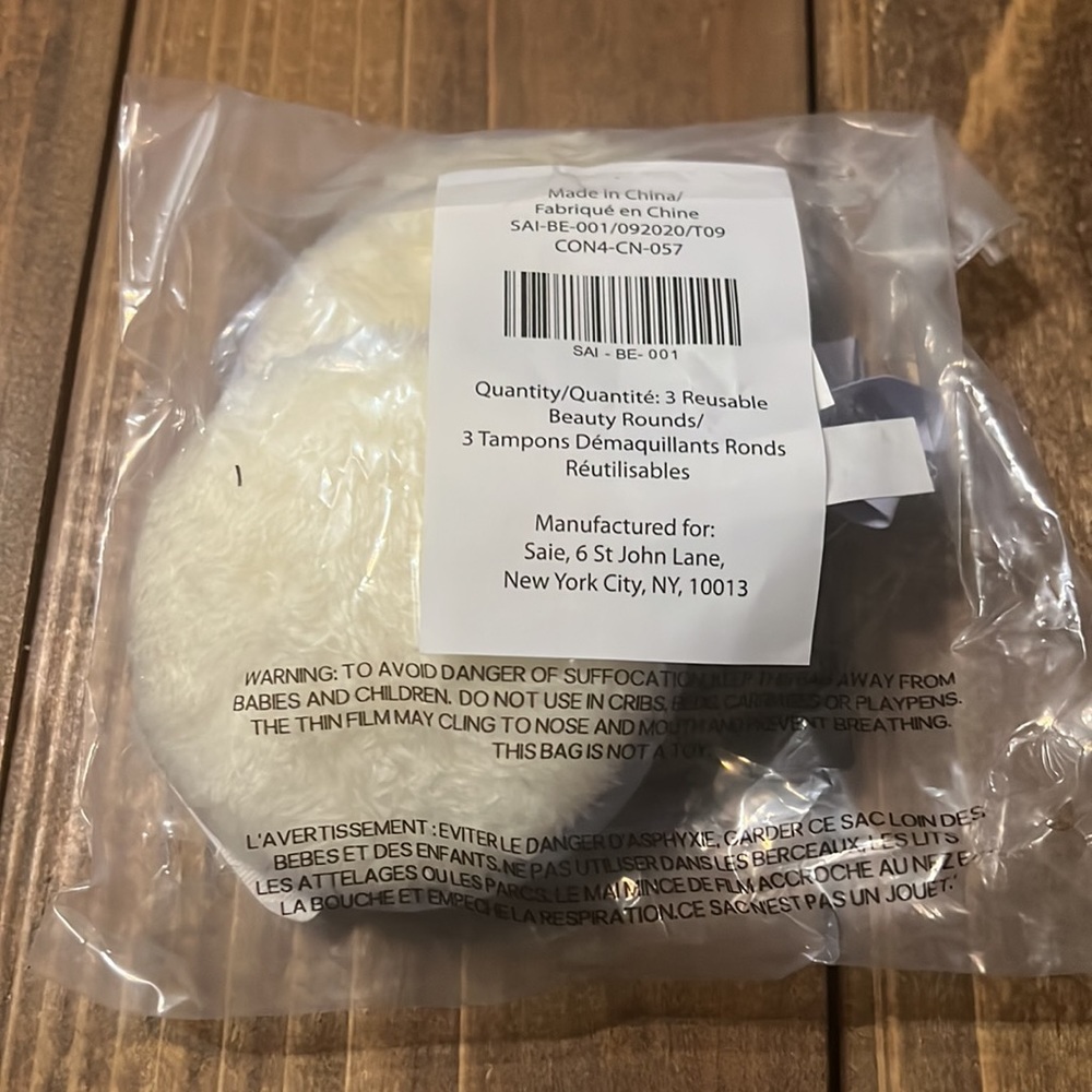 NWT: Reusable Beauty Rounds - Picture 2 of 3